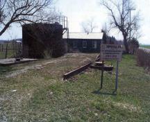 General view of the Receiving Station at the First Commercial Oil Field National Historic Site of Canada, 2005.; Agence Parcs Canada / Parks Canada Agency, A. Roos, 2005.