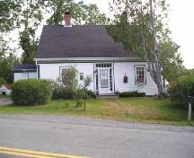 Front Elevation, Rose Bank Cottage, Musquodoboit Harbour, 2005; Heritage Division, Nova Scotia Department of Tourism, Culture and Heritage, 2005