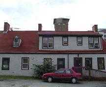 Rear elevation, Thomas Boggs-Lawrence Hartshorne House, Dartmouth, Nova Scotia, 2005.; Heritage Division, NS Dept. of Tourism, Culture and Heritage, 2005.