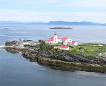 General view of Green Island Lighthouse and related buildings, 2010.; Kraig Anderson - lighthousefriends.com