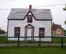View of front facade of Lawrence Cottage, Bonavista.  Photo taken after restoration, circa 2004.; HFNL 2005