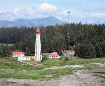 Vue d'ensemble du complexe du phare d'Estevan Point; Kraig Anderson - lighthousefriends.com