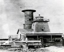 Historic photograph showing Pointe Mitis Lighthouse under construction, 1908.; Bibliothèque et Archives Canada | Library and Archives Canada, LAC PA164438.