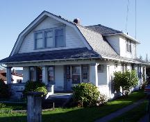 Exterior view of the Western Fuel Company House #24; City of Nanaimo, Christine Meutzner, 2005