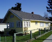 Exterior view of the Beattie Residence; City of Nanaimo, Christine Meutzner, 2005
