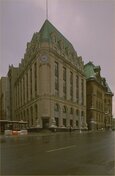 View of Ottawa Postal Station B from Confederation Square; Parks Canada (HRS) / Parcs Canada, 1989