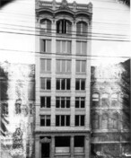 Vue de face de la façade principale de l'édifice Saxe.; National Archives of Canada | Archives nationales du Canada, PA-9196.