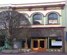 Exterior view of the Bridgman Building, Government Street.; City of Victoria, Berdine J. Jonker, 2005.