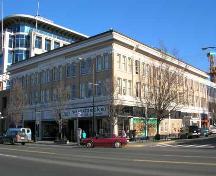 Exterior view of the Fairfield Block; City of Victoria, Berdine J. Jonker, 2005.