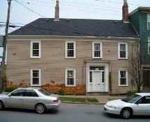 Original section of house from Dresden Row, Bollard House, Halifax, 2004.; Heritage Division, Nova Scotia Department of Tourism, Culture and Heritage, 2004