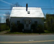 Front elevation, Bulmer House, Great Village, 2004.; Heritage Division, Nova Scotia Department of Tourism, Culture and Heritage, 2004