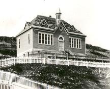 Historic photo of St. Paul's Anglican School showing cupola, Trinity, Trinity Bay.; HFNL 2005