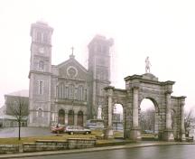 Exterior photo; Parks Canada / Parcs Canada