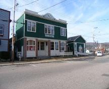 207/209 St. George Street, Annapolis Royal, N.S., south east elevation, 2005.; Heritage Division, NS Dept. of Tourism, Culture and Heritage, 2005