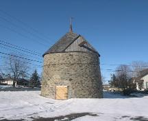 Moulin à vent Grenier; Ministère de la Culture et des Communications, Jean-François Rodrigue, 2004