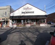 308/310 St. George Street, Annapolis Royal, N.S., South Elevation, 2005.; Heritage Division, NS Dept. of Tourism, Culture and Heritage, 2005								
