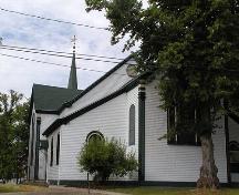 Christ Church, rear and side view from Dundas and Ochterloney Streets, Dartmouth, Nova Scotia, 2005.; Heritage Division, NS Dept. of Tourism, Culture and Heritage, 2005.