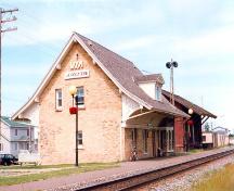 Exterior photo; (Paul Trépanier, 1995.)