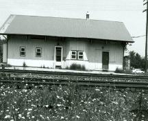 Photo extérieur; (A. M. de Fort-Menares, 1994.)