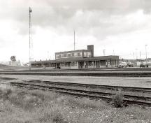 Photo extérieur; (S.D. Bronson, August 1994.)