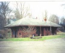 151 Victoria Street, Annapolis Royal, N.S., North West Elevation, 2003.; Paul G. Buxton, 2003.								

