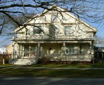 Front elevation of the Alfred Shaw House, Yarmouth, NS 2006; Heritage Division, NS Dept. of Tourism, Culture & Heritage, 2006
