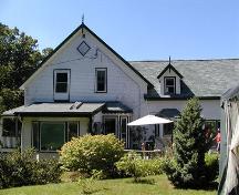 Thurso House, east-side elevation, bay projection, Dartmouth, Nova Scotia, 2005.; Heritage Division, NS Dept. of Tourism, Culture and Heritage, 2005.