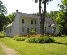 Front elevation perspective, Manson House, North Lochaber, NS, 2005; Heritage Division, Nova Scotia Department of Tourism, Culture and Heritage, 2005