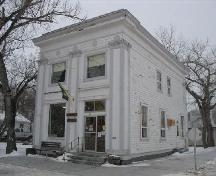 Front Facade; Lindy Thorsen, 2006.