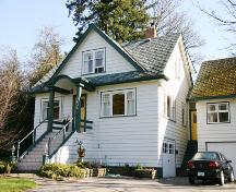 Exterior view, Robert D. MacKenzie House, 2005; City of Surrey 2005