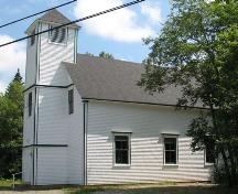 Side elevation (western) Simpsons Corner Union Church, Simpsons Corner, Lunenburg County, Nova Scotia, 2006.; Heritage Division, Nova Scotia Department of Tourism, Culture and Heritage, 2006.