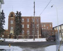 View of the 1925 building from the south, facing 129 Avenue (March 2006); City of Edmonton, 2006