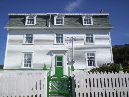 John Quinton Limited Residence (Red Cliffe, NL)