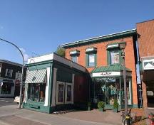 Boutique Garèle; Ministère de la Culture et des Communications, Jean-François Rodrigue, 2004