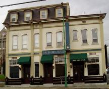Exterior view of the Globe Hotel, 2004; City of Nanaimo, Christine Meutzner, 2004