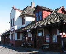 Exterior view of the Esquimalt and Nanaimo Railway Station, 2004; City of Nanaimo, Christine Meutzner, 2004