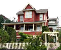 Exterior view of the Wright Residence, 2005; City of North Vancouver, Donald Luxton and Associates, 2005