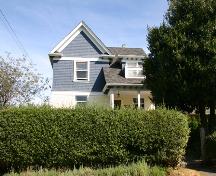 Exterior view of the Perry Residence, 2005; City of North Vancouver, Donald Luxton and Associates, 2005