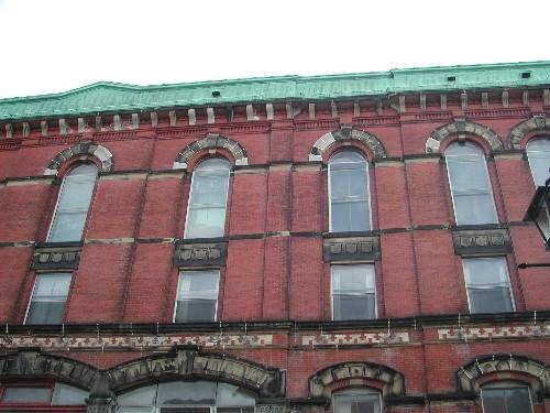 88-96 Germain - Windows
