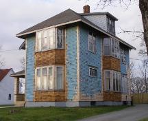 Southeast perspective of the facade and east side of the Burgess Blackadar House, Yarmouth, NS; Heritage Division, NS Dept. of Tourism, Culture & Heritage, 2006