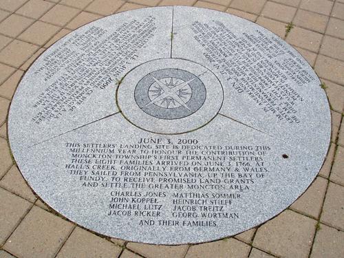 Pierre d'inscription - 2004