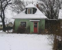 View of the front facade of the house, 2005.; Government of Saskatchewan, Michael Thome, 2005.