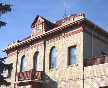 Facade detail of the West St. Paul Municipal Building, West St. Paul, 2005; Historic Resources Branch, Manitoba Culture, Heritage and Tourism, 2005