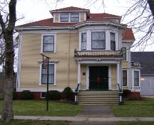 The front (south) elevation of the Fuller House, Yarmouth, NS.; Heritage Division, NS Dept. of Tourism, Culture & Heritage, 2006