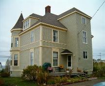 MacMillan-Cameron House side and rear elevation.; Heritage Division, NS Dept. of Tourism, Culture and Heritage, 2004.