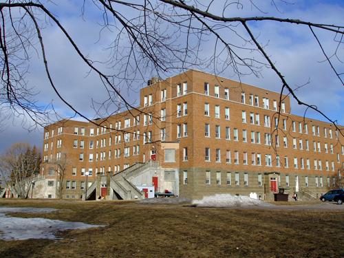 Léopold-Taillon Building - 2005