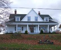 Front elevation, Carwarden, Chipman's Corner, Kings County, 2006.; Heritage Division, NS Dept. of Tourism, Culture and Heritage, 2006.