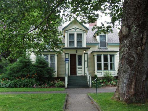 Goldsmith - Kerr House, front entrance of building