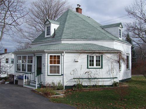 Fraser Octagon House, view from Church Street