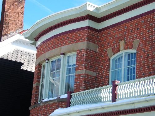 Résidence Corbett - La corniche et la fenêtre